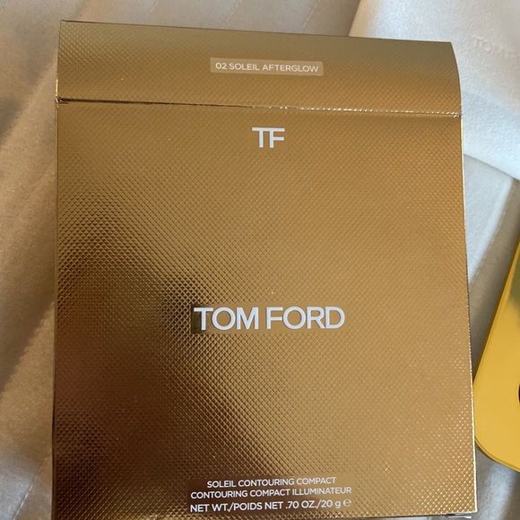 Tom Ford Soleil Contouring Compact - Picture 4 of 4